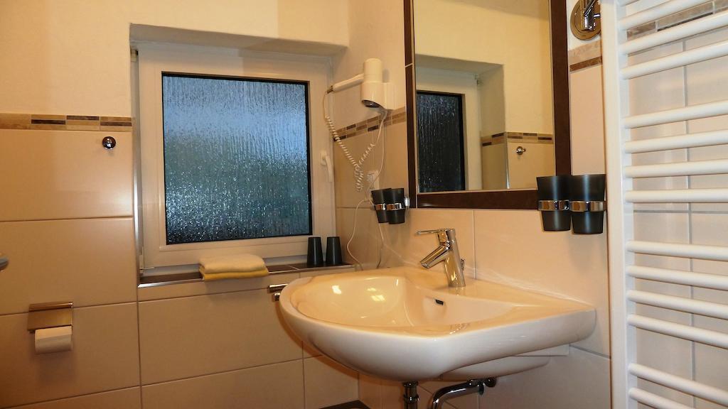 Ferienwohnungen Mittendrin Willingen  Habitación foto